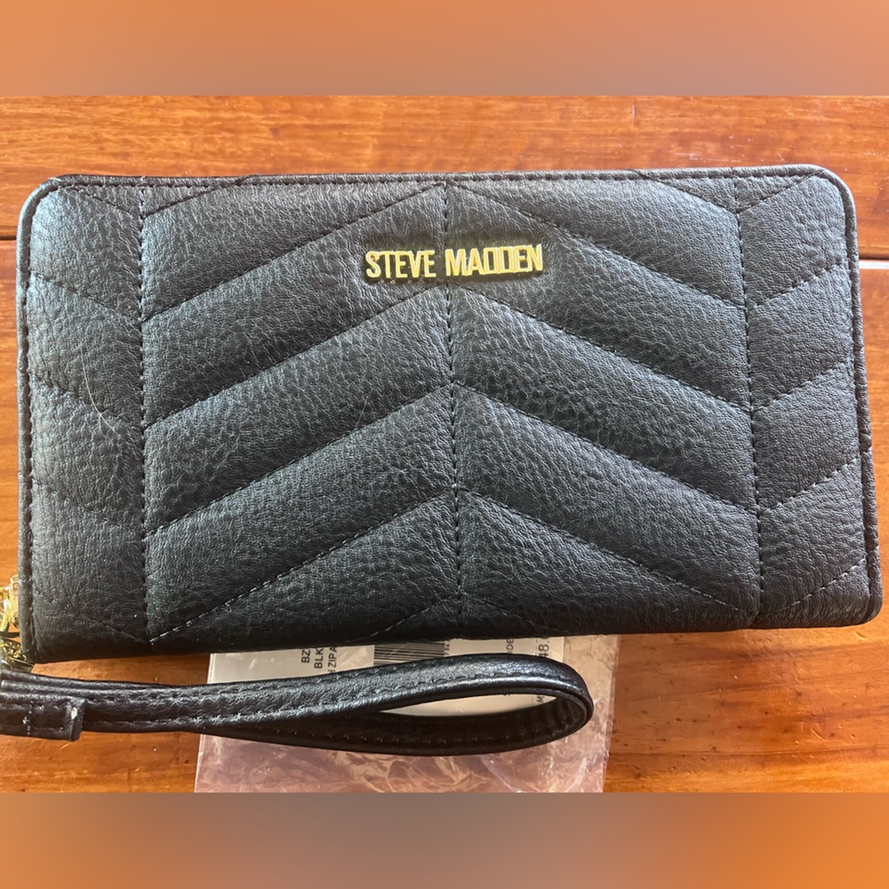 NWT Steve Madden Black Zip Around Wallet with Wrist Strap